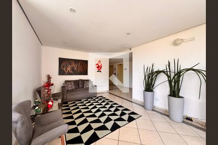 Apartamento à venda com 63m², 2 quartos e 2 vagasHall social