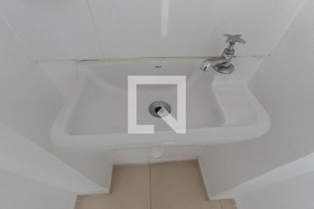Apartamento à venda com 86m², 2 quartos e sem vaga Apartamento à venda com 86m², 2 quartos e sem vagaBanheiro de serviço