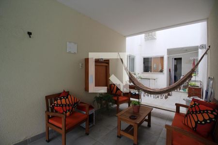 Casa de condomínio à venda com 107m², 3 quartos e 1 vagaGaragem