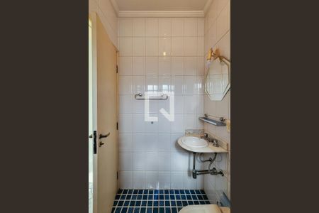 Casa de condomínio à venda com 181m², 3 quartos e 2 vagasBanheiro da Suíte 1