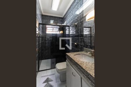 Casa à venda com 400m², 4 quartos e 4 vagasBanheiro social 2