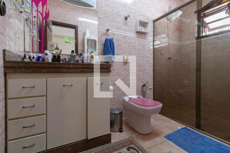 Casa à venda com 400m², 4 quartos e 4 vagasBanheiro da suíte