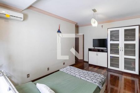 Casa à venda com 400m², 4 quartos e 4 vagasSuíte