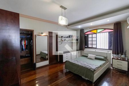 Casa à venda com 400m², 4 quartos e 4 vagasSuíte