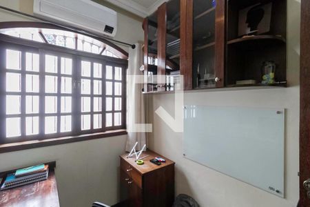 Casa à venda com 400m², 4 quartos e 4 vagasEscritório