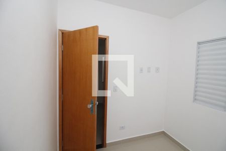 Quarto 2 de apartamento para alugar com 2 quartos, 40m² em Vila Carrão, São Paulo