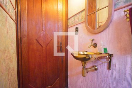 Casa à venda com 580m², 3 quartos e 2 vagasLavabo