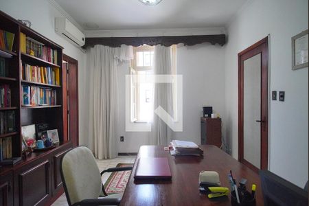 Casa à venda com 580m², 3 quartos e 2 vagasEscritório 1