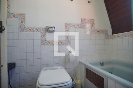 Casa à venda com 580m², 3 quartos e 2 vagasBanheiro 2