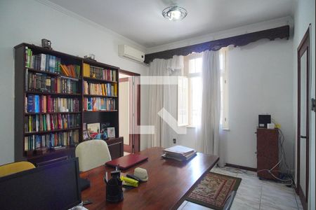 Casa à venda com 580m², 3 quartos e 2 vagasEscritório 1