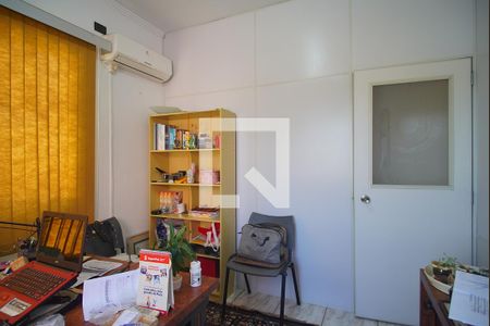 Casa à venda com 580m², 3 quartos e 2 vagasEscritório 4