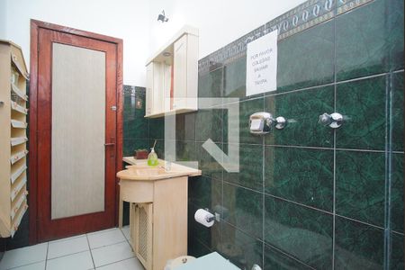 Casa à venda com 580m², 3 quartos e 2 vagasBanheiro 1