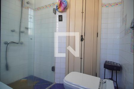 Casa à venda com 580m², 3 quartos e 2 vagasBanheiro 2