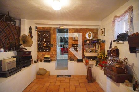 Casa à venda com 580m², 3 quartos e 2 vagasAdega