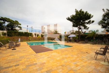 Apartamento à venda com 57m², 2 quartos e 1 vaga Apartamento à venda com 57m², 2 quartos e 1 vagaÁrea comum - Piscina