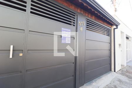 Casa à venda com 95m², 3 quartos e 3 vagasFachada