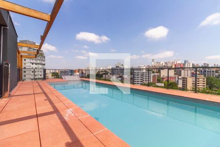 Studio à venda com 29m², 1 quarto e sem vaga Studio à venda com 29m², 1 quarto e sem vagaÁrea comum - Piscina