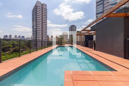 Studio à venda com 29m², 1 quarto e sem vaga Studio à venda com 29m², 1 quarto e sem vagaÁrea comum - Piscina