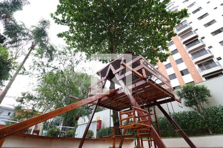 Apartamento à venda com 128m², 3 quartos e 2 vagasÁrea comum - Playground