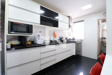 Apartamento à venda com 128m², 3 quartos e 2 vagasCozinha