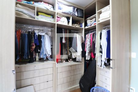 Apartamento à venda com 128m², 3 quartos e 2 vagasCloset da suíte 1