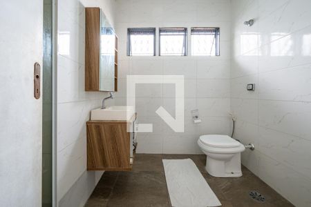 Casa à venda com 128m², 3 quartos e 2 vagas Casa à venda com 128m², 3 quartos e 2 vagasBanheiro