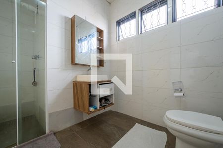 Casa à venda com 128m², 3 quartos e 2 vagas Casa à venda com 128m², 3 quartos e 2 vagasBanheiro