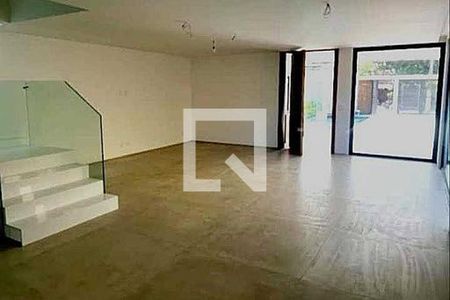 Casa à venda com 3 quartos, 453m² em Barra da Tijuca, Rio de Janeiro