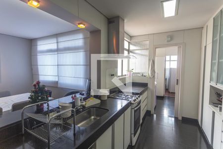 Apartamento à venda com 123m², 3 quartos e 2 vagasCozinha
