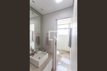 Apartamento à venda com 123m², 3 quartos e 2 vagasBanheiro Social