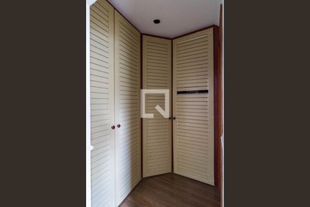 Apartamento à venda com 213m², 3 quartos e 3 vagasQuarto 3