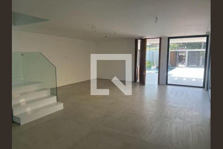 Casa à venda com 3 quartos, 453m² em Barra da Tijuca, Rio de Janeiro