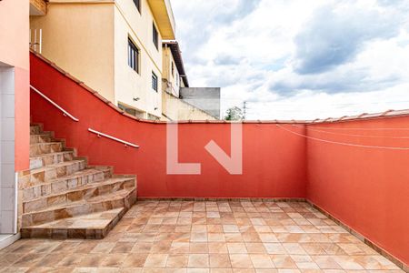 Casa à venda com 130m², 3 quartos e 2 vagas Casa à venda com 130m², 3 quartos e 2 vagasQuintal