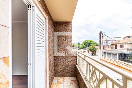 Casa à venda com 130m², 3 quartos e 2 vagas Casa à venda com 130m², 3 quartos e 2 vagasSuite - Varanda