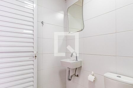 Casa à venda com 130m², 3 quartos e 2 vagas Casa à venda com 130m², 3 quartos e 2 vagasBanheiro de serviço