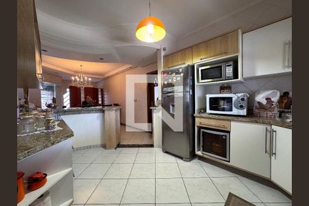 Casa à venda com 370m², 5 quartos e 3 vagasCozinha