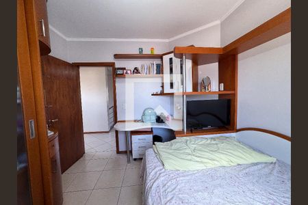 Casa à venda com 370m², 5 quartos e 3 vagasQuarto 4