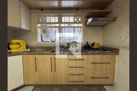 Casa à venda com 370m², 5 quartos e 3 vagasCozinha