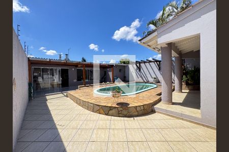 Casa à venda com 370m², 5 quartos e 3 vagasÁrea Externa