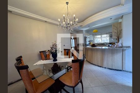 Casa à venda com 370m², 5 quartos e 3 vagasCozinha