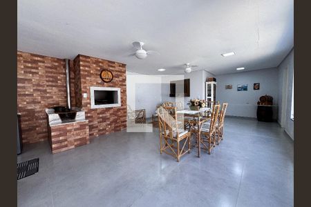 Casa à venda com 370m², 5 quartos e 3 vagasÁrea de lazer