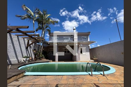 Casa à venda com 370m², 5 quartos e 3 vagasÁrea Externa