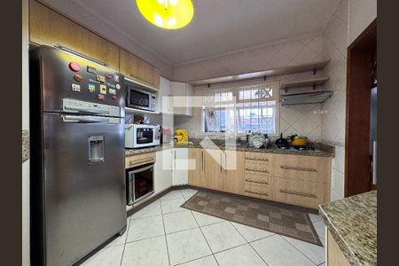 Casa à venda com 370m², 5 quartos e 3 vagasCozinha