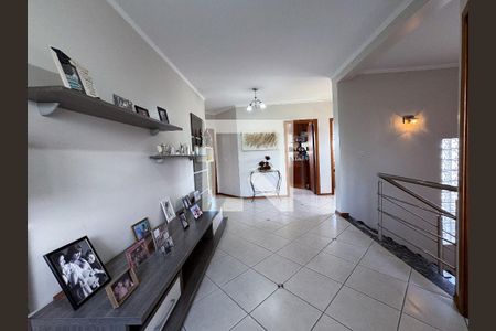 Casa à venda com 370m², 5 quartos e 3 vagasSala