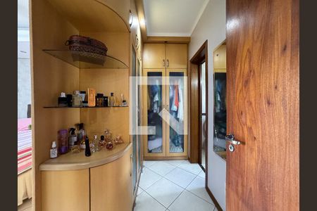 Casa à venda com 370m², 5 quartos e 3 vagasQuarto 1