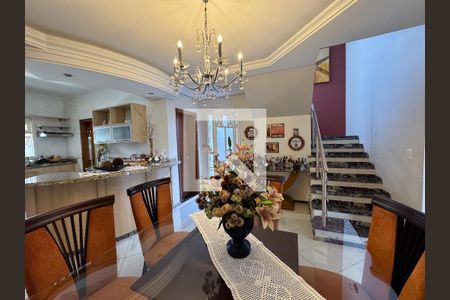 Casa à venda com 370m², 5 quartos e 3 vagasCozinha