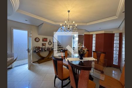 Casa à venda com 370m², 5 quartos e 3 vagasCozinha