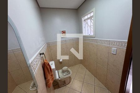 Casa à venda com 370m², 5 quartos e 3 vagasBanheiro Social 2