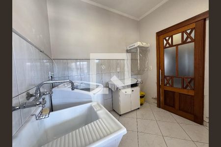 Casa à venda com 370m², 5 quartos e 3 vagasÁrea de Serviço