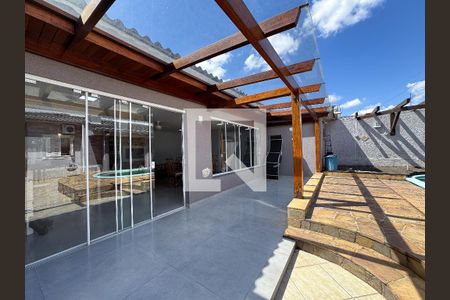 Casa à venda com 370m², 5 quartos e 3 vagasÁrea Externa